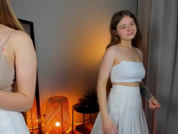 webcam couple jenny_cortney live cam image #5629416