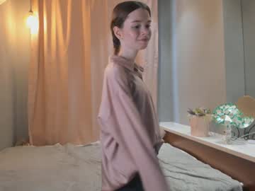 webcam girl elenecouch live cam image #7021990
