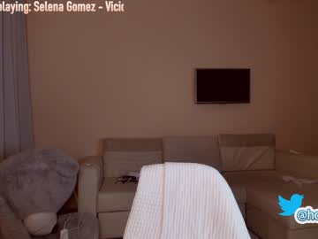 webcam girl hollyextra live cam image #1717096