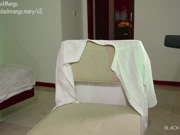 webcam girl blackmango_mary live cam image #3273170
