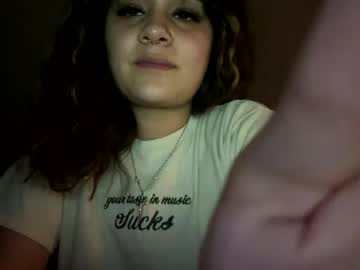 webcam girl lovelylizaa live cam image #7099456