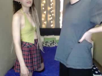 webcam couple crimsonmilk01 live cam image #2030969