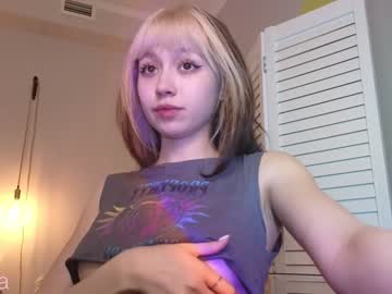 webcam girl y_u_m_i_k_a live cam image #4310460