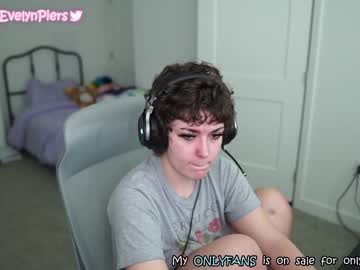 webcam girl evelynpiers live cam image #1943770