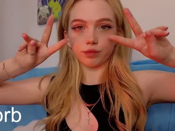 webcam girl small_blondee live cam image #4481803
