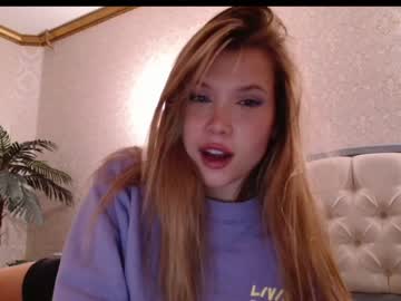 webcam girl bitter_moon live cam image #4399745