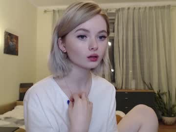 webcam girl yvaine777 live cam image #899749