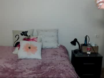 webcam girl hugetittiesgerda live cam image #898607