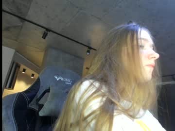 webcam girl mysat live cam image #2780187