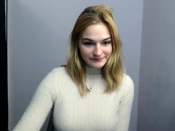 webcam girl tara_mony live cam image #1694311