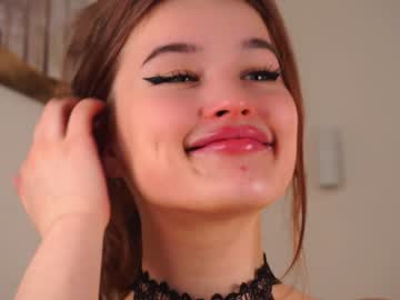 webcam girl w0wgirls live cam image #3816035