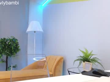 webcam girl lovlybambi live cam image #5701374