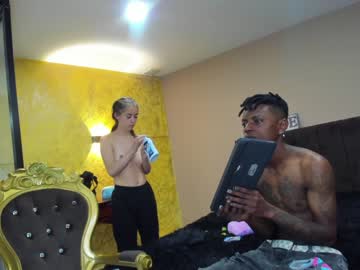 webcam couple travis_and_marilyn live cam image #2415052