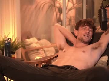 webcam man charlieonline live cam image #916373