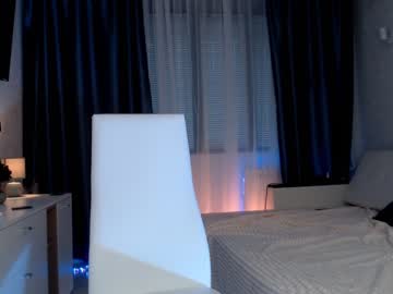 webcam girl amourvenenum live cam image #2860937