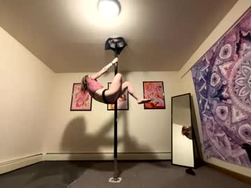 webcam girl brrookkee live cam image #7063643