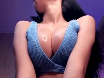 webcam girl riskyproject live cam image #4293160
