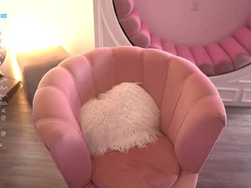 webcam girl ashlyeroberts1 live cam image #2665645
