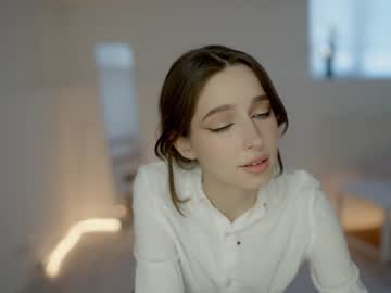 webcam girl silent_chill live cam image #6289061
