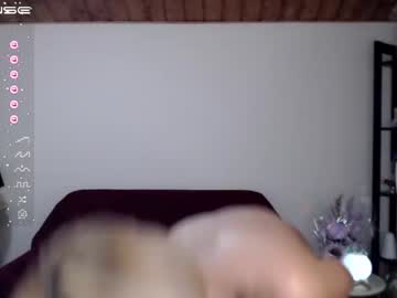 webcam girl solar_criss live cam image #3812897