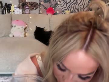 webcam girl ari_02 live cam image #6790063
