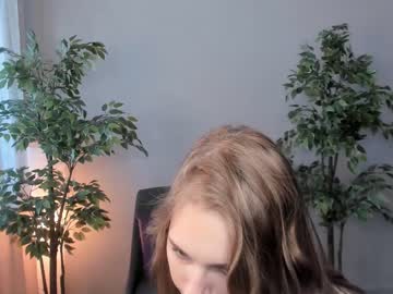 webcam girl kellanflowers live cam image #5348020