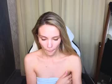 webcam girl nicole_shy_ live cam image #4705773