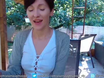 webcam girl yournaughtypixie live cam image #2016045