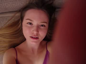 webcam girl emilia_karter live cam image #1257915