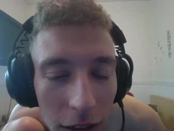 webcam man swalloww live cam image #4625288