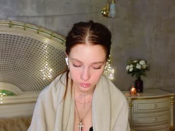 webcam girl shirleywhitney live cam image #6063179