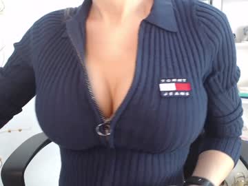 webcam girl drink_my_juices live cam image #1170679