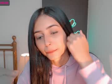 webcam girl gummy_bear7 live cam image #2371549