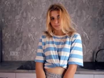 webcam girl gillianengelby live cam image #7019950