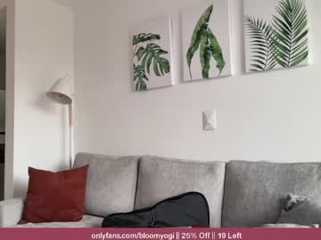 webcam girl bloomyogi live cam image #3246969