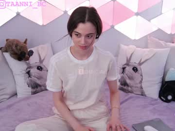 webcam girl taanni_bc live cam image #4502354