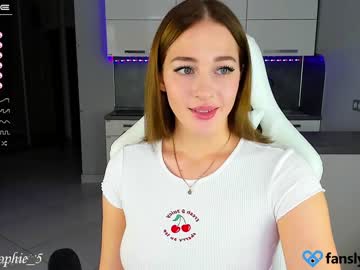 webcam girl sophie_5 live cam image #3105732