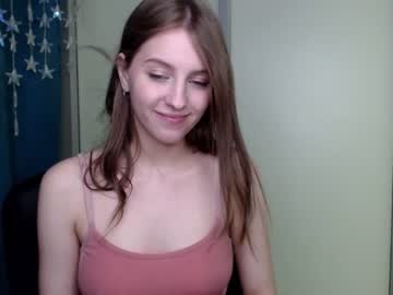 webcam girl lilliasweety live cam image #1780384