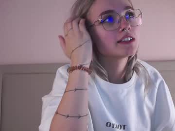 webcam girl elinacherry live cam image #7059889