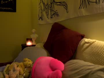 webcam girl crimsonxrapture live cam image #899519