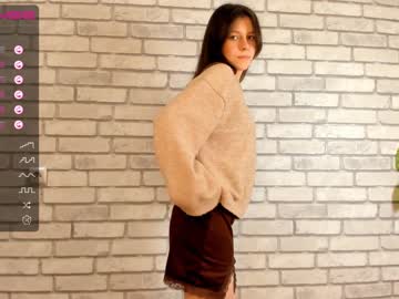 webcam girl carolynjacquelins live cam image #3188737
