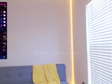 webcam girl petitebrat live cam image #2822693