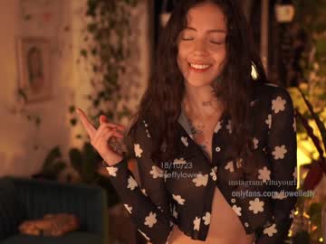 webcam girl effylowell_ live cam image #5546453