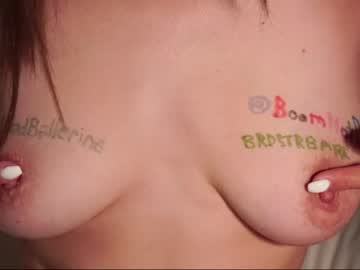 webcam girl christine_horny live cam image #2925038