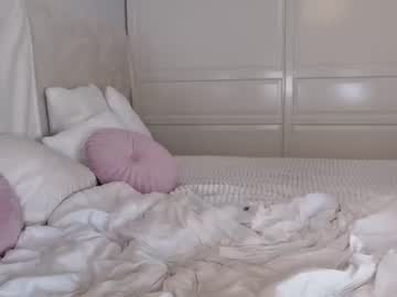 webcam girl lilemilyy live cam image #6915220