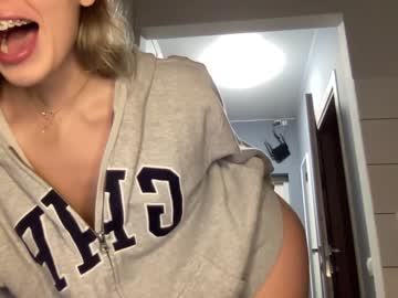 webcam girl angel_from_sky live cam image #3809309