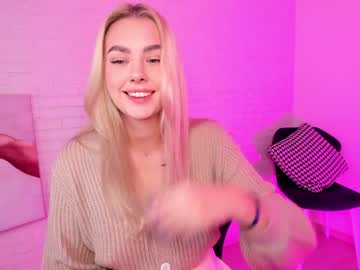 webcam girl 8a8y_nura live cam image #1089332