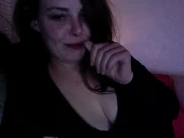 webcam girl fitty_tuck live cam image #328279