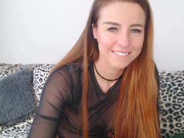 webcam girl emerald_kittycat live cam image #3910838