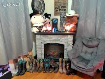 webcam girl murbears_world live cam image #2216031